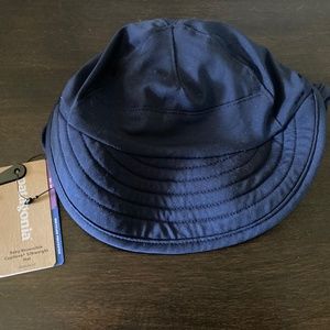 Patagonia baby reversible capilene silk weight hat 12-24